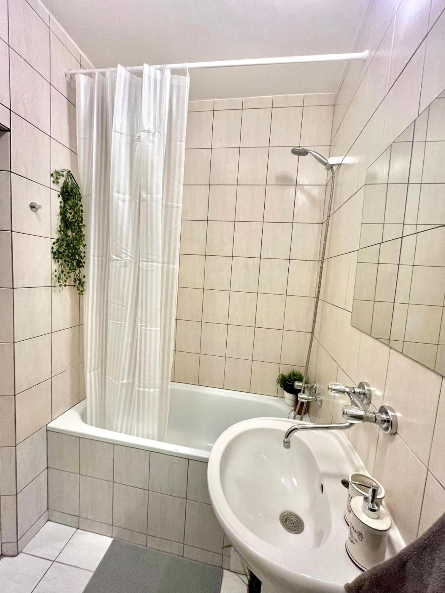 Apartment Simona - Old Town Bratislava Extérieur photo